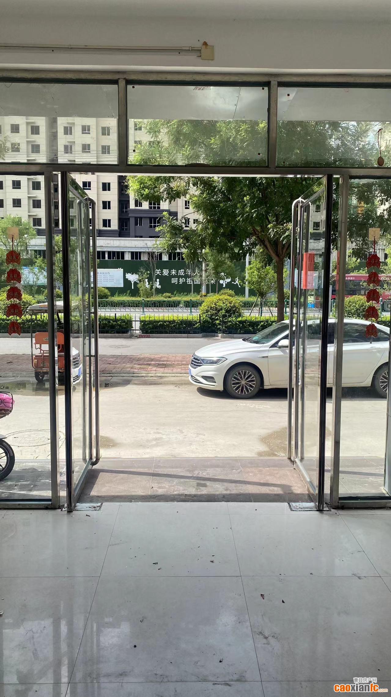 一棟洋房底商